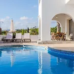 Nireas Villa *
