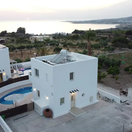 Nireas Villa *