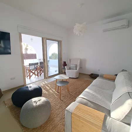 Nireas Villa *