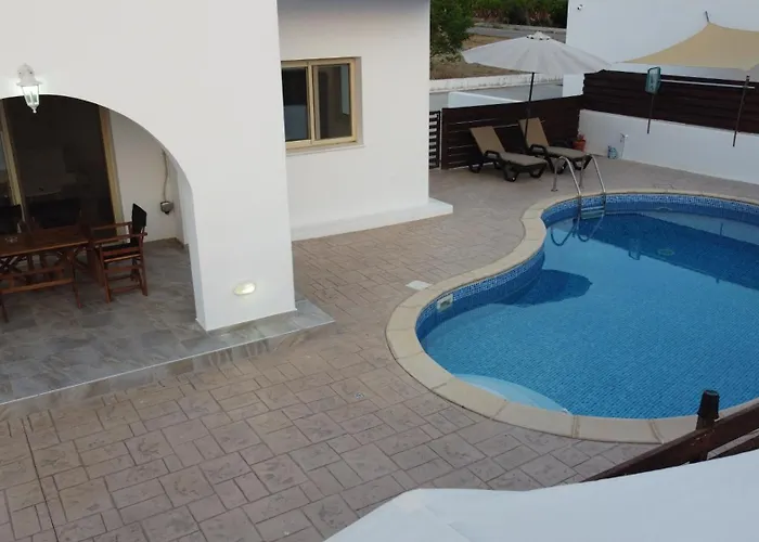 Villa Nireas Paphos