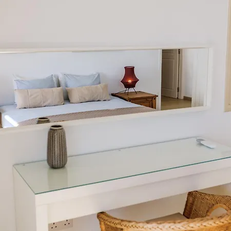Nireas Villa *
